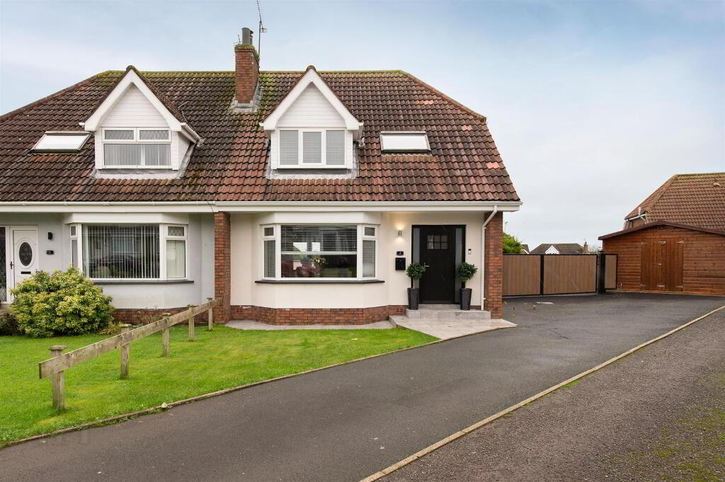 2 Ardfern Way, Downpatrick, BT30 6TZ