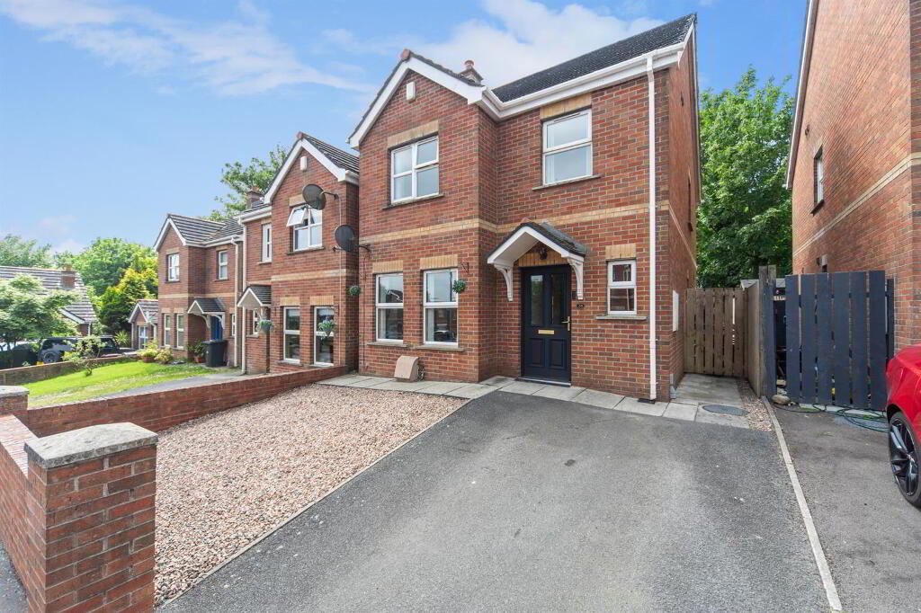 28 Wolfhill Manor, Belfast, BT14 8DE