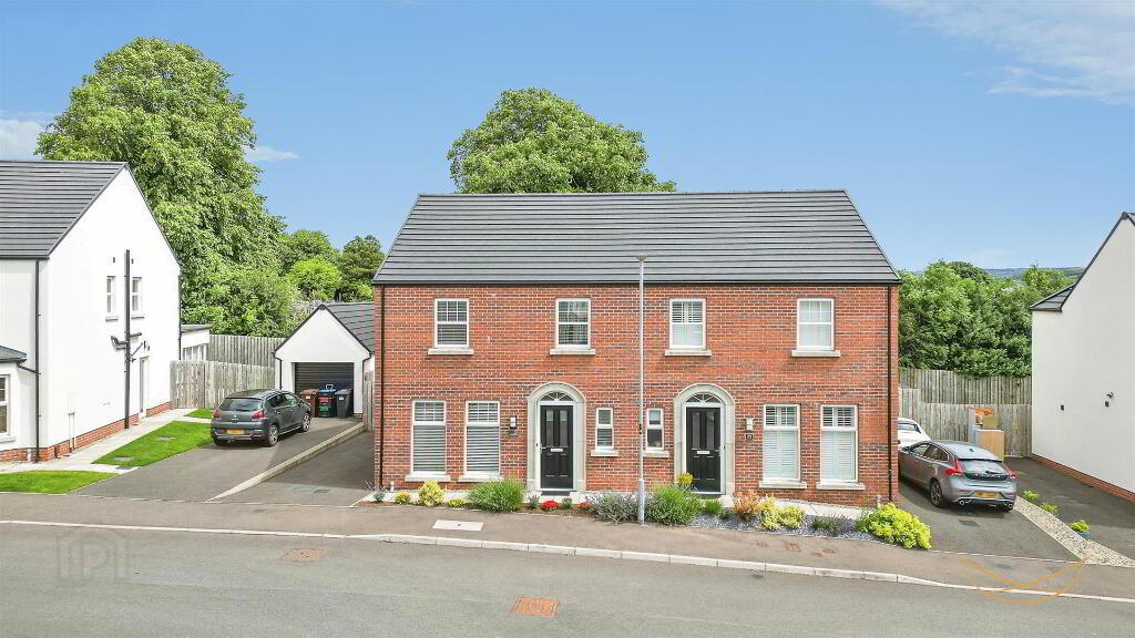 27 Rushfield Place, Ballyclare, BT39 0FR