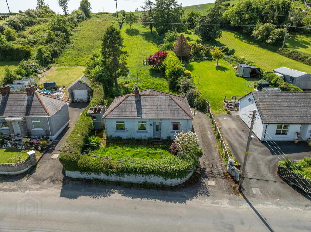28 Magheratimpany Road, Ballynahinch, BT24 8NZ