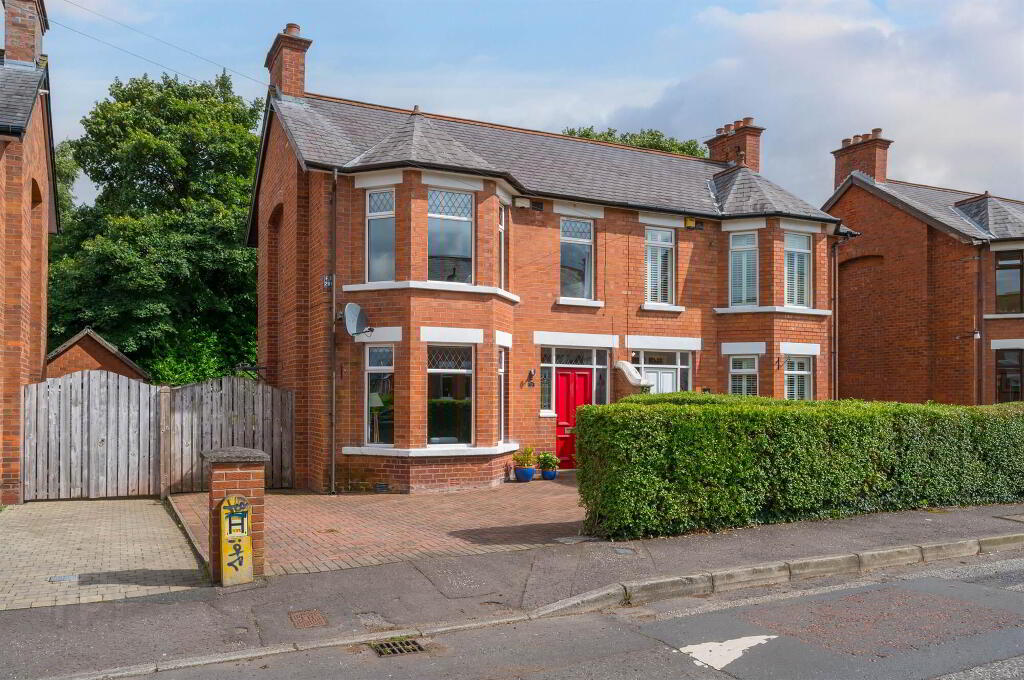 19 Sandhill Gardens, Ballyhackamore, Belfast, BT5 6FF