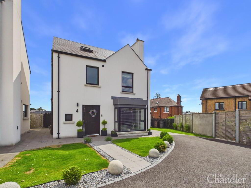 4 Knockbracken Gardens, Carryduff, Belfast, BT8 8FQ