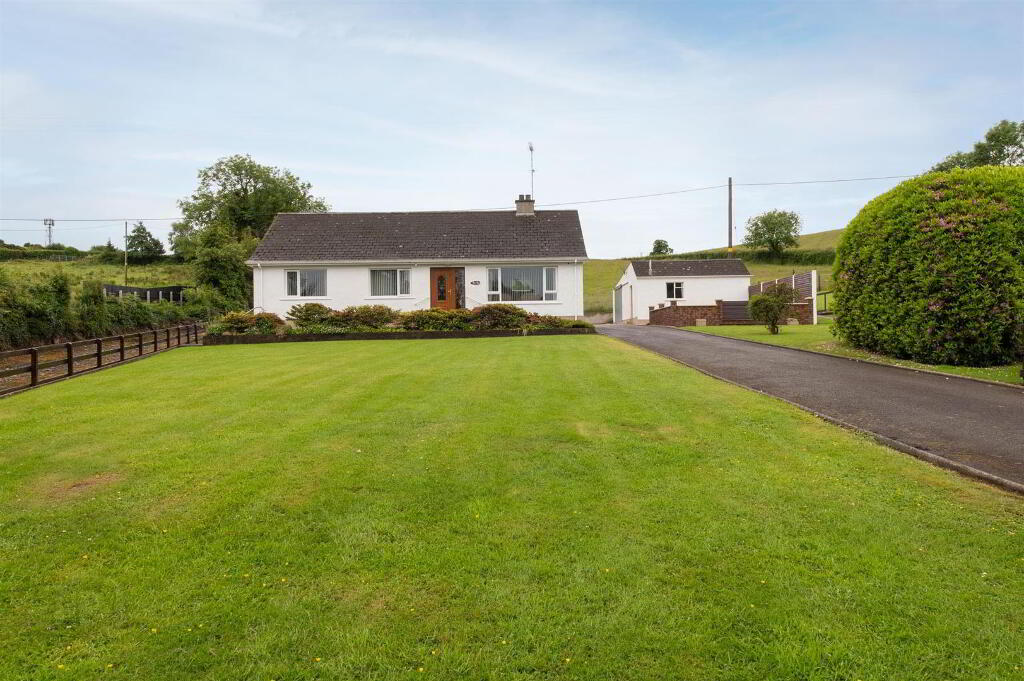 46 Magheratimpany Road, Ballynahinch, BT24 8NZ