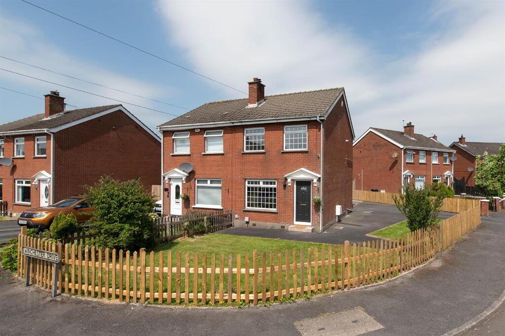 1 Winchester Drive, Carryduff, Belfast, BT8 8QD