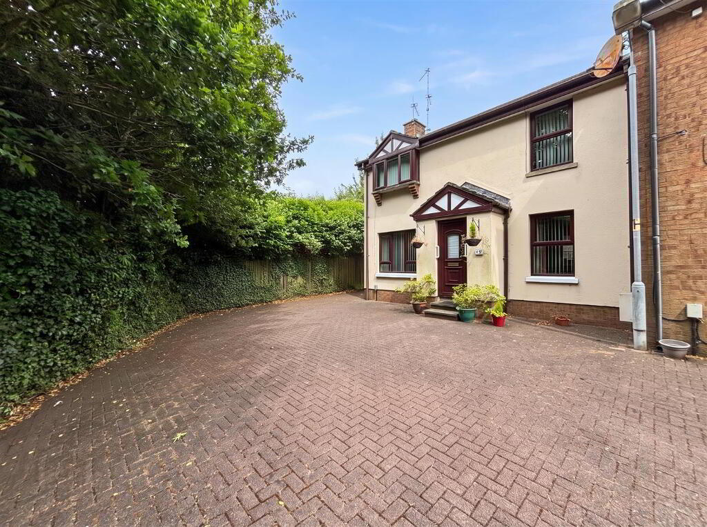13 Waveney Heights, Belfast, BT15 4FA