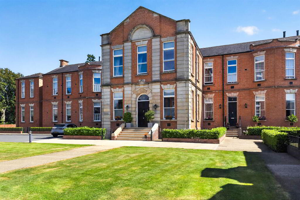 6 Ishbel Gardens, Belvoir Park, Belfast, BT8 8FT