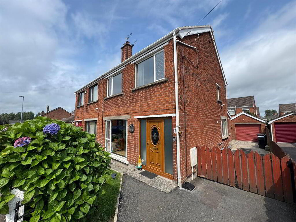28 Sandyknowes Park, Glengormley, Newtownabbey, BT36 5DE