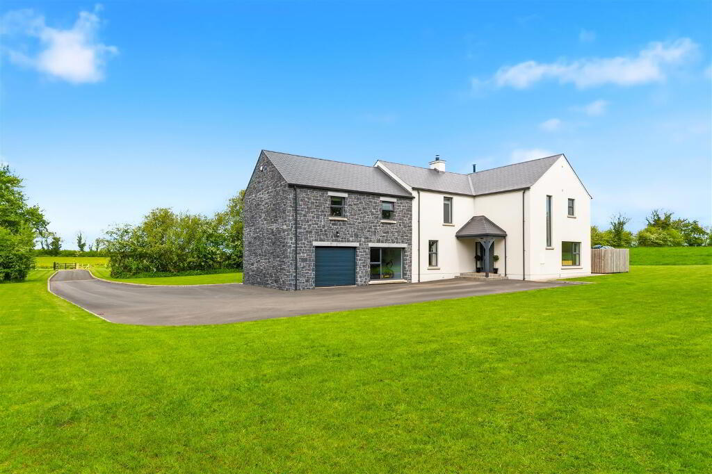 3 Ballytweedy Manor, Loanends, Antrim, BT41 4FZ