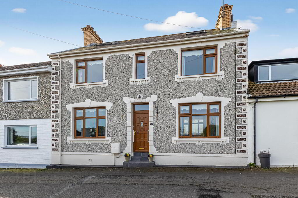 27 The Hill, Groomsport, Bangor, BT19 6JS