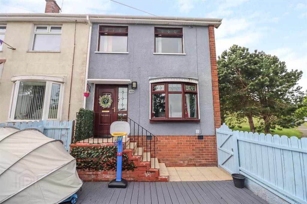 11 Drumadoon Drive, Dundonald, Belfast, BT16 2LY