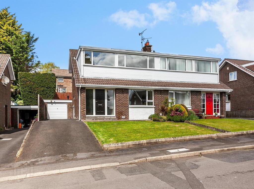 8 Gortin Way, Galgorm, Ballymena, BT42 2ND
