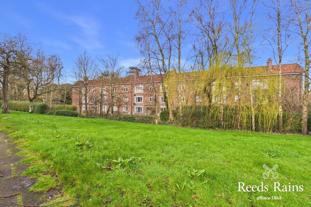 Apt 10, Rosebrook Grove, Carrickfergus, BT38 8NS