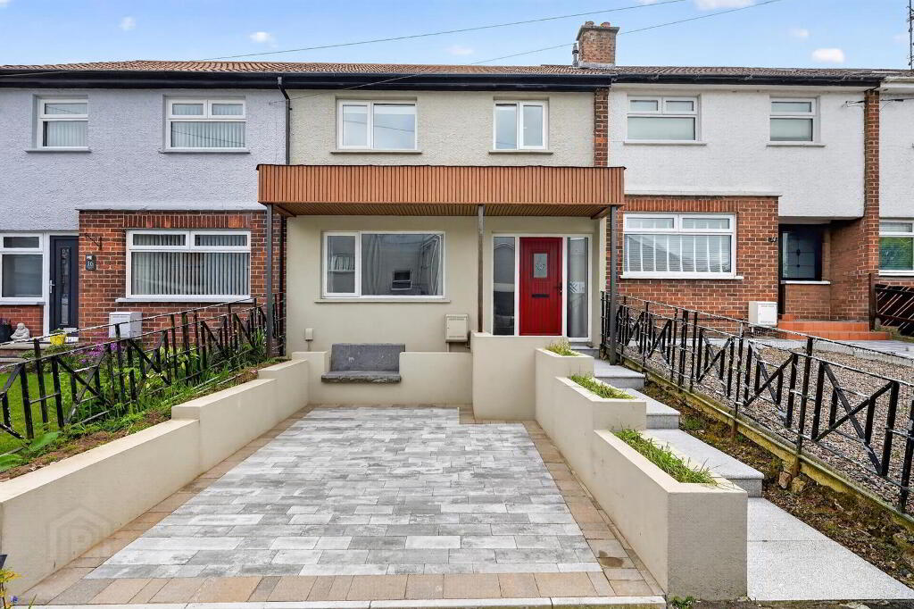 15 Station View, Dunmurry, Belfast, BT17 0AE