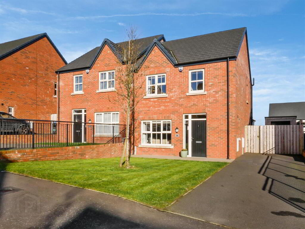 18 Black Quarter Meadow, Ballynahinch Road, Carryduff, Belfast, BT8 8GG