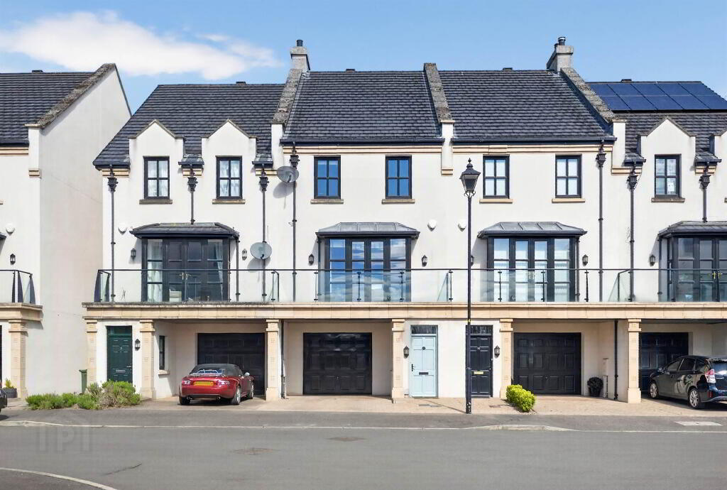 16 Thompson Manor, Lisburn, BT28 3GA