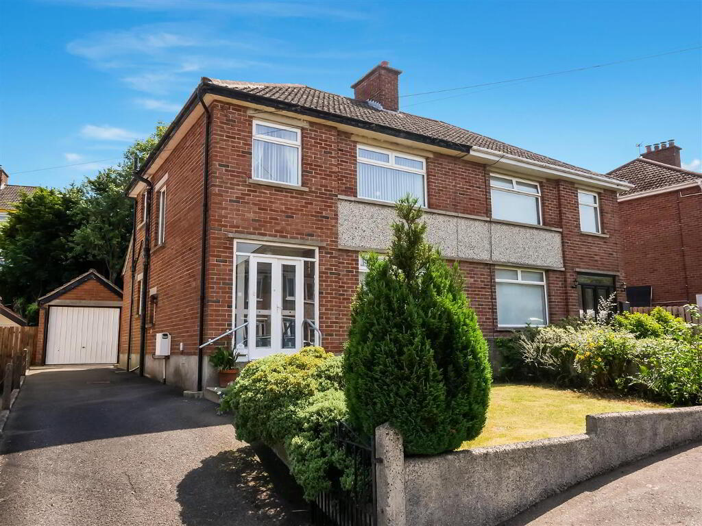 42 Cleveley Park, Newton Park, Belfast, BT8 6NB