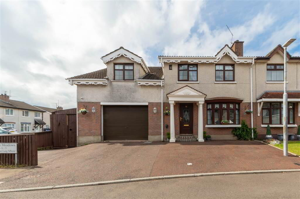 72 Lagmore Meadows, Dunmurry, Belfast, BT17 0TH