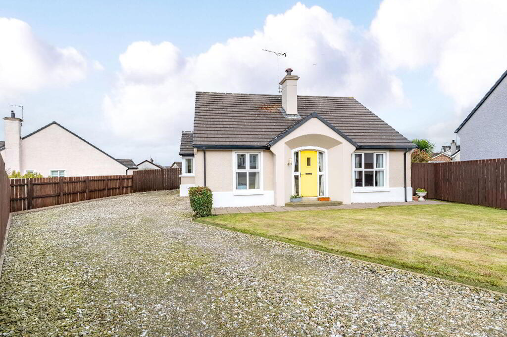 11 Magheraboy Walk, Portrush, BT56 8FZ