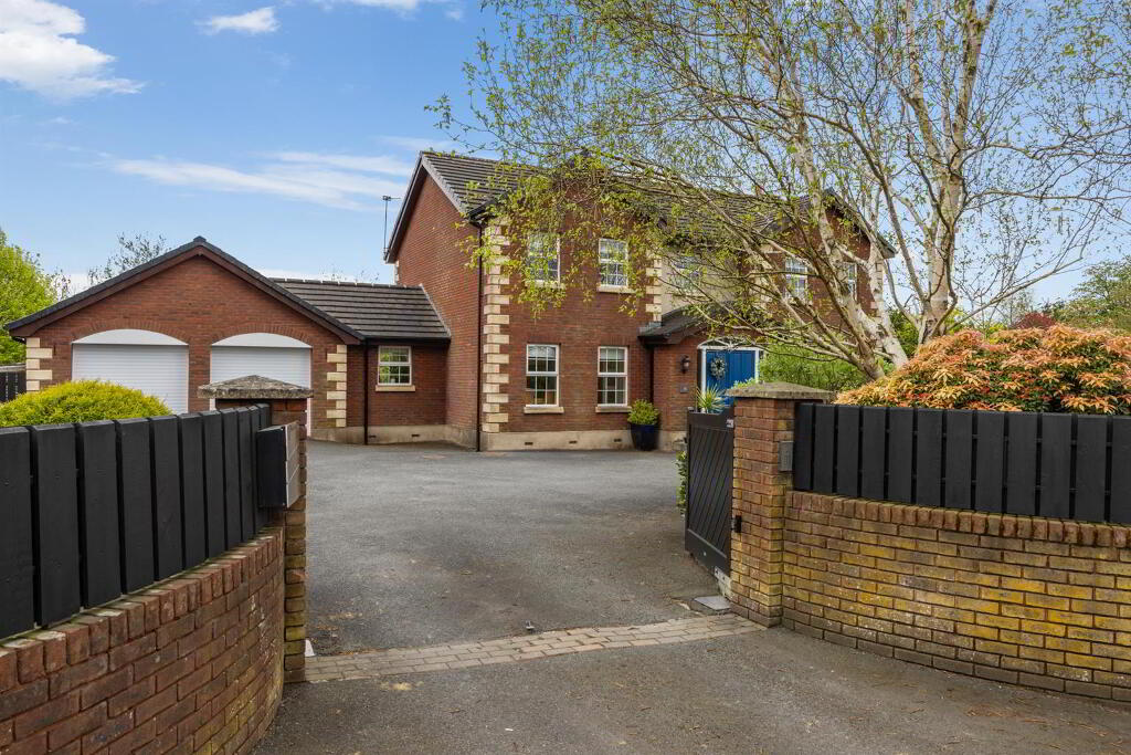 10 Beechill Road, Saintfield Road/ Purdysburn, Belfast, BT8 7PT