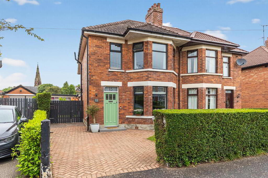 15 Chesterfield Park, Belfast, BT6 0HQ