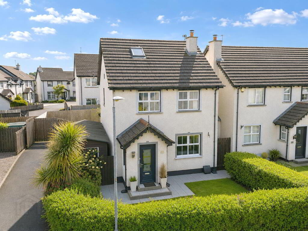 17 Cairndore Walk, Newtownards, BT23 8PE