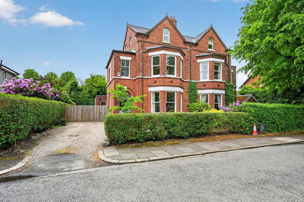 57 Myrtlefield Park, Belfast, BT9 6NG