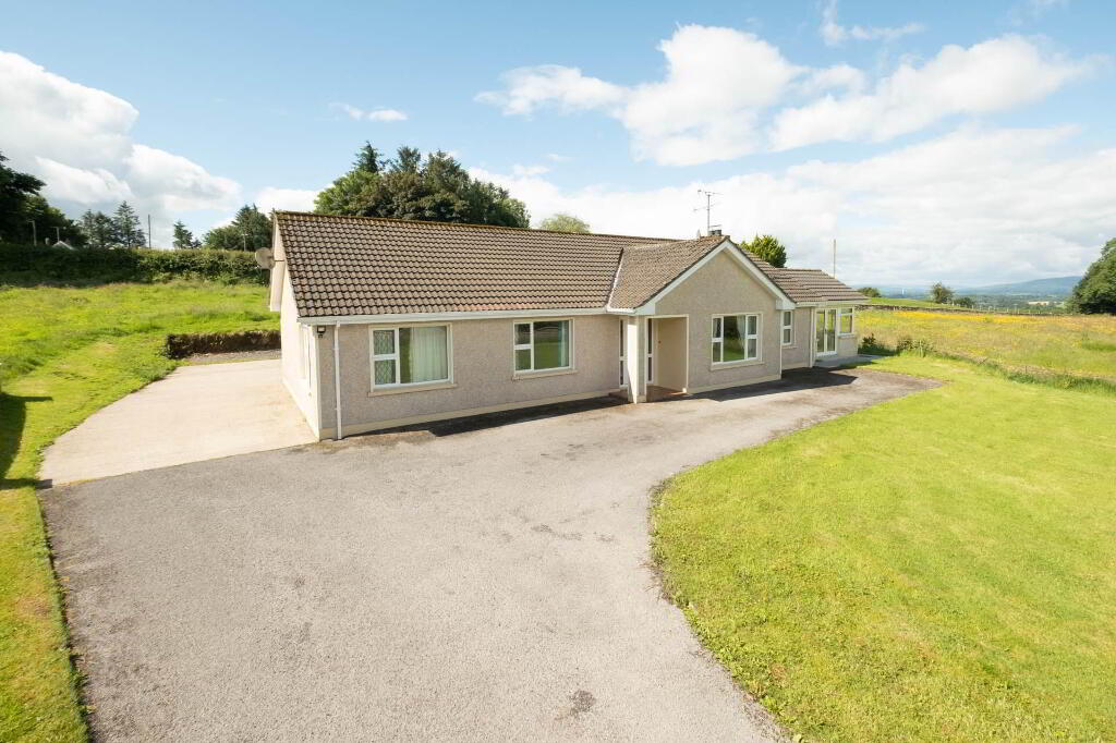 12 Derryclawan Road, Lisbellaw, BT94 5DB