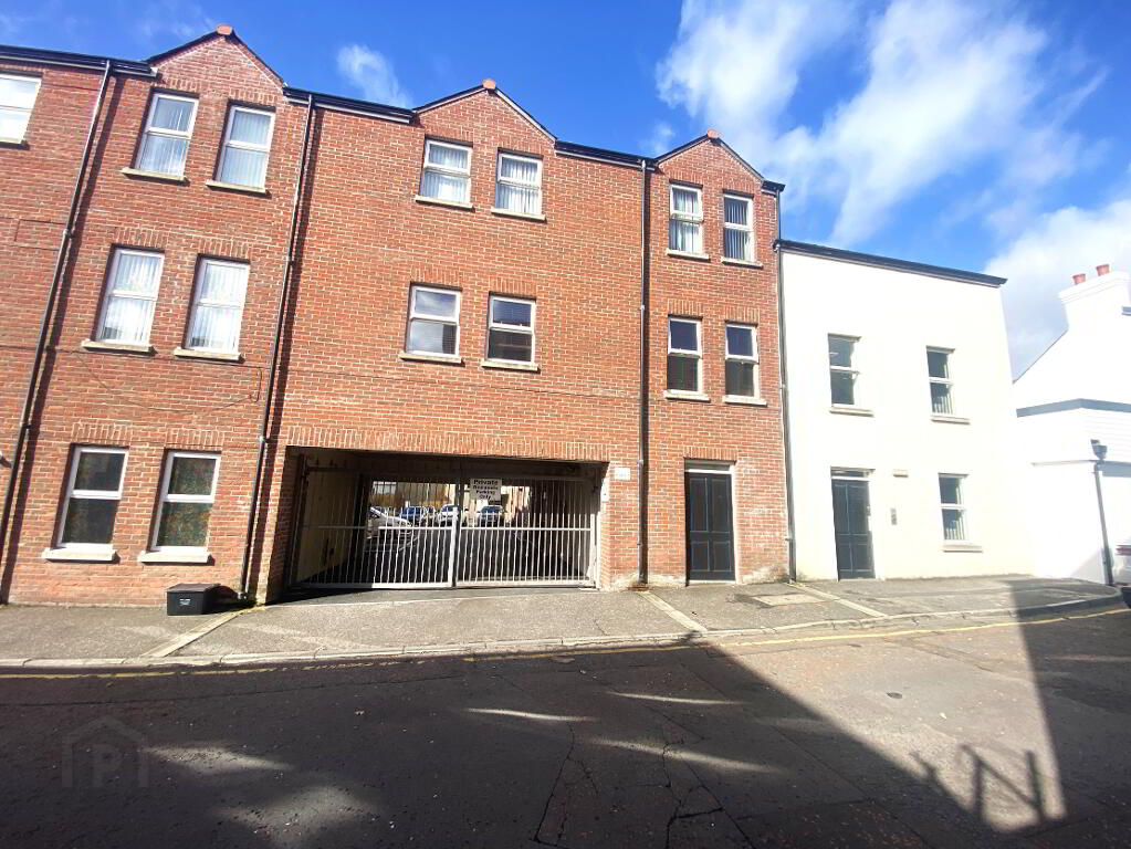 Apt 27 Cheston Close, Carrickfergus, BT38 7FL