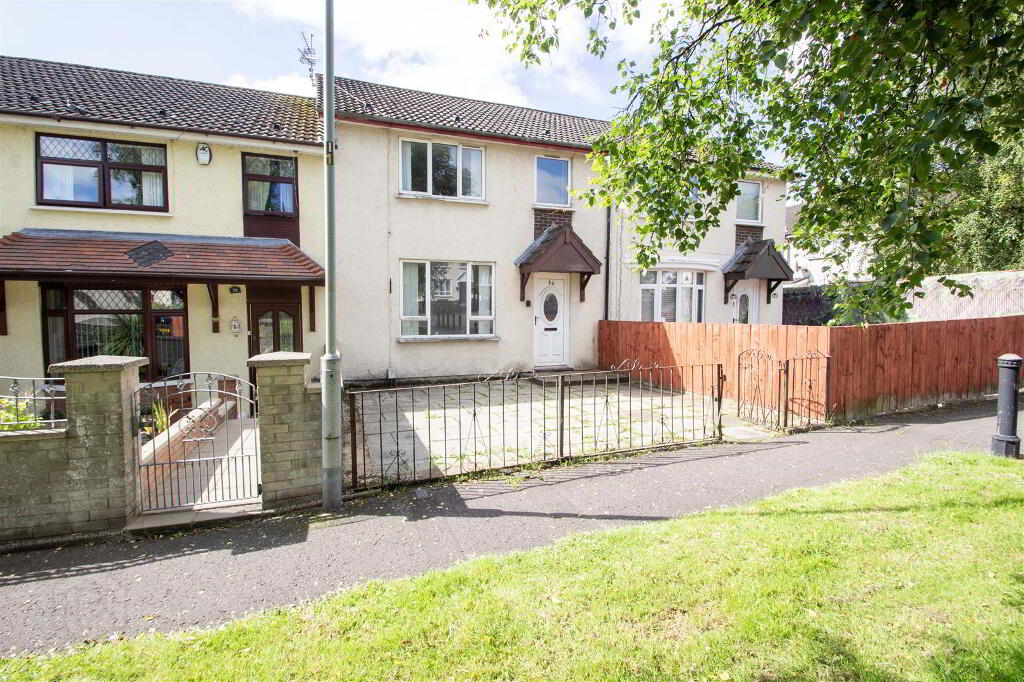 30 Broom Park, Twinbrook, Belfast, BT17 0DL