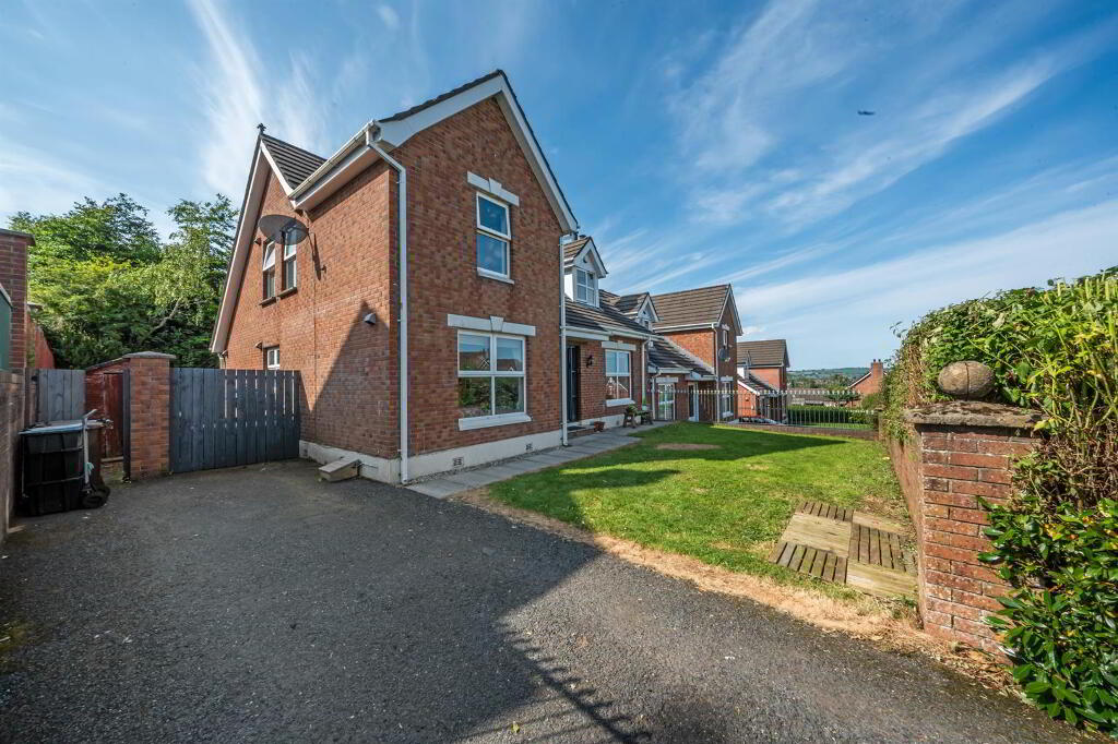 33 Mayfield Drive, Mallusk, Newtownabbey, BT36 7WN