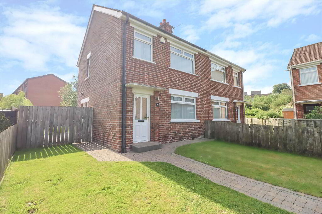 38 Moatview Park, Dundonald, Belfast, BT16 2BE