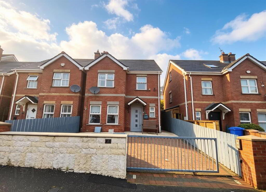 13 Wolfhill Manor, Belfast, BT14 8DE