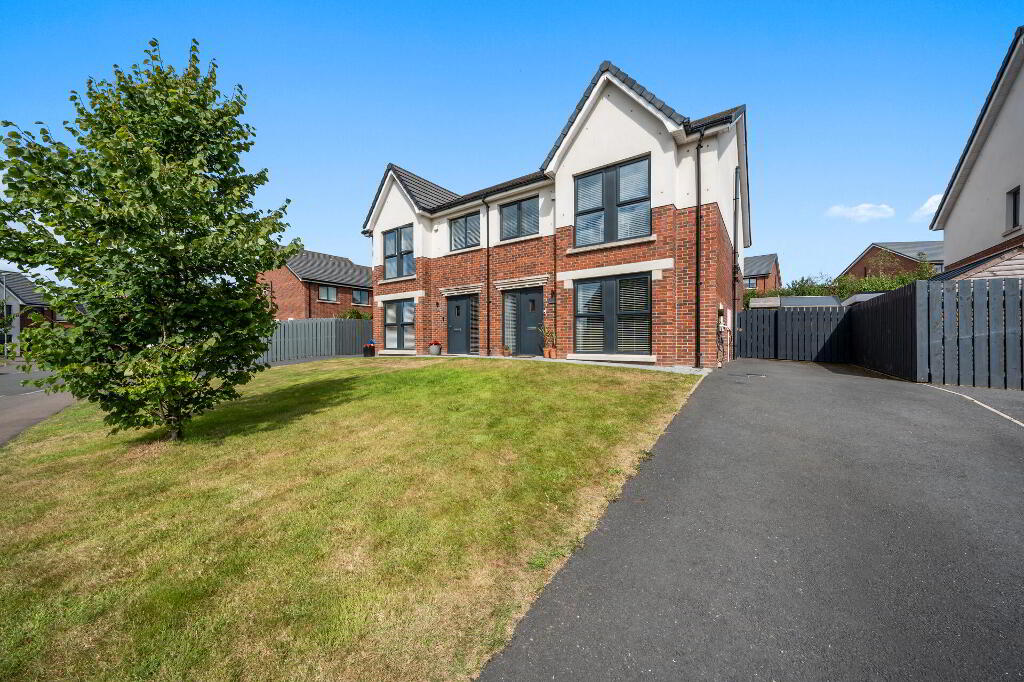 7 Baronsgrange Rise, Comber Road, Carryduff, Belfast, BT8 8GE