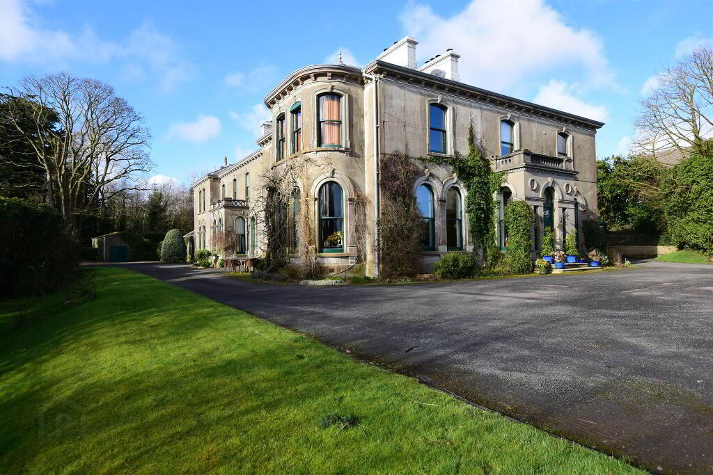 "TITANIC SUITE", 3 Ardara House, Ballygowan Road, Comber, BT23 5PG