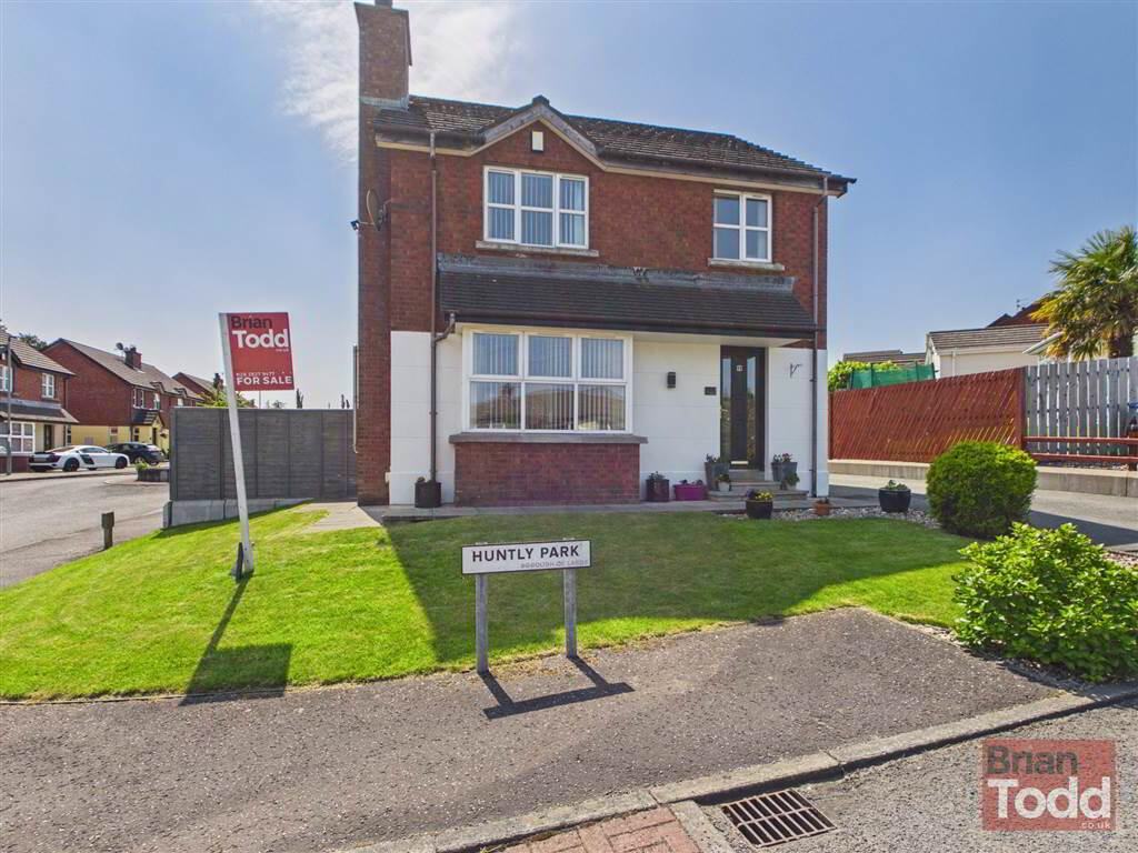 Huntly Park, Larne, BT40 2TT