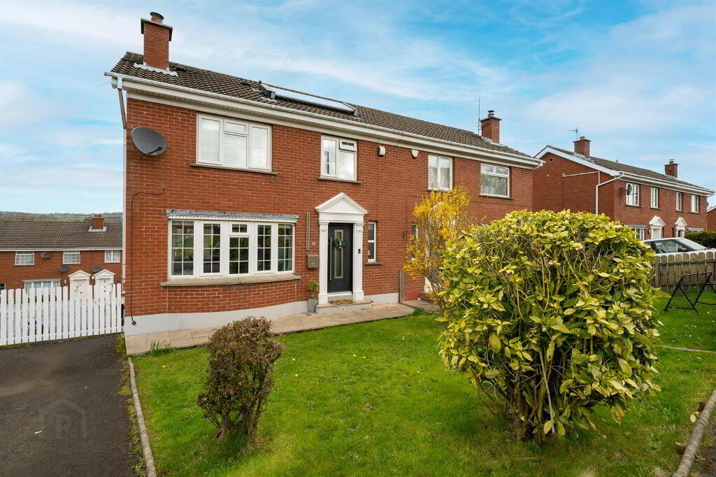 30 Hanwood Heights, Dundonald, Belfast, BT16 1XU