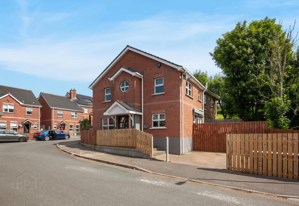 4 Wolfhill Manor, Belfast, BT14 8DE