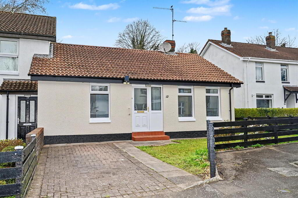 12 River Grove, Dunmurry, Belfast, BT17 9ED