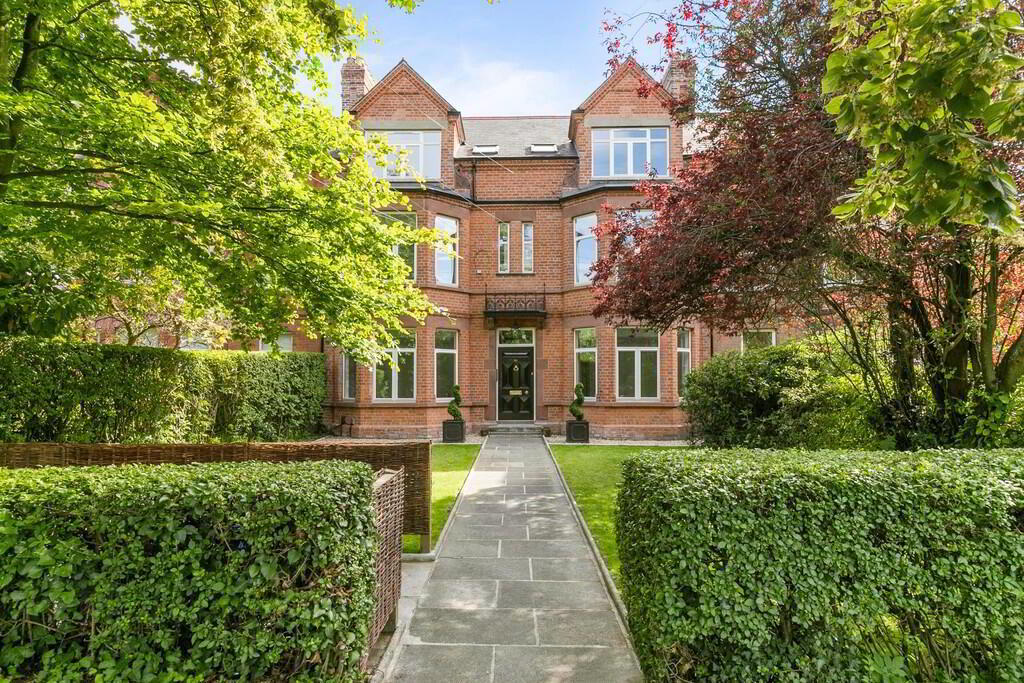 1, 41 Adelaide Park, Belfast, BT9 6FY
