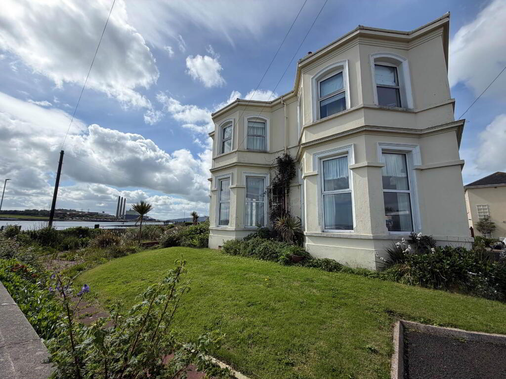 32 Chaine Memorial Road, Larne, BT40 1AD