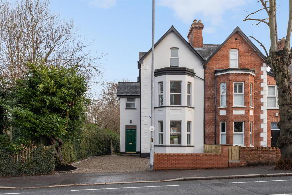 686 Ravenhill Road, Belfast, BT6 0BZ