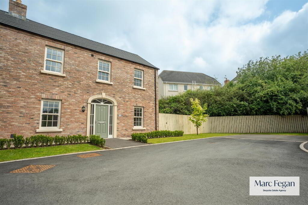 27 Tarry Wood, Lurgan, BT67 9NF
