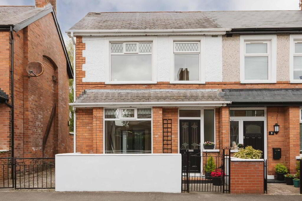11 Hillsborough Parade, Belfast, BT6 9DU