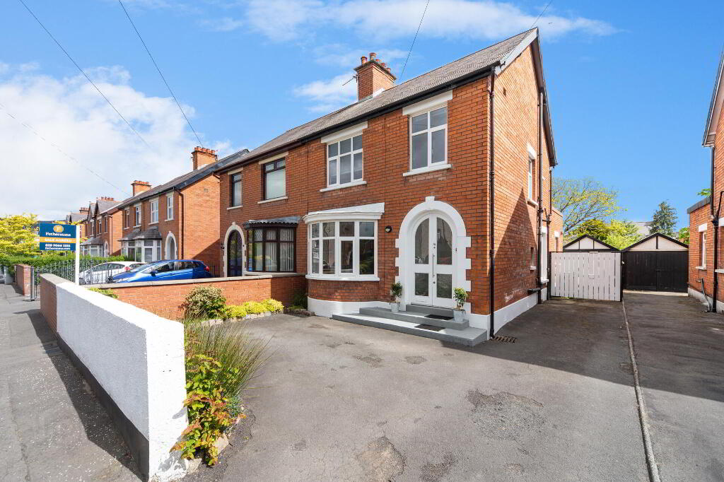 38 Locksley Park, Belfast, BT10 0AR