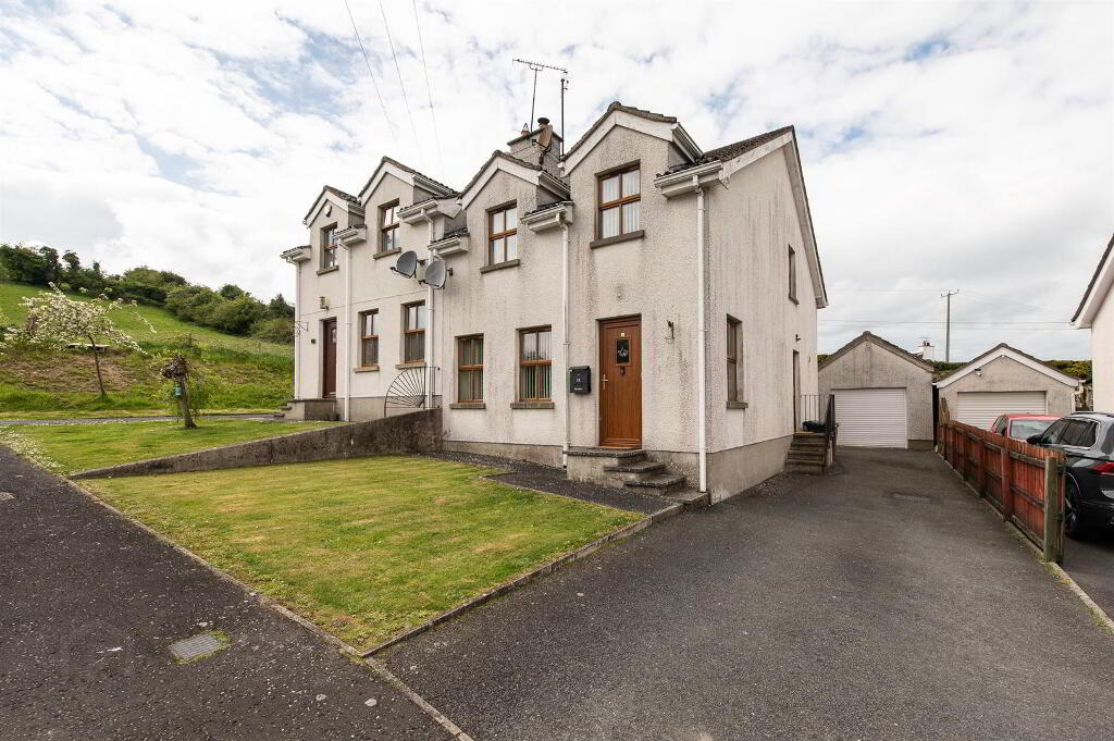 15 The Grove, Ballynahinch, BT24 8HW