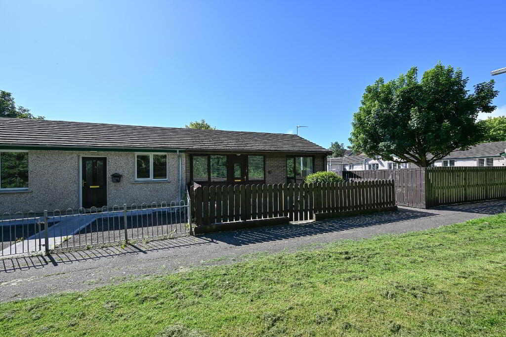 23 Ardgheean Gardens, Bangor, BT19 1SW