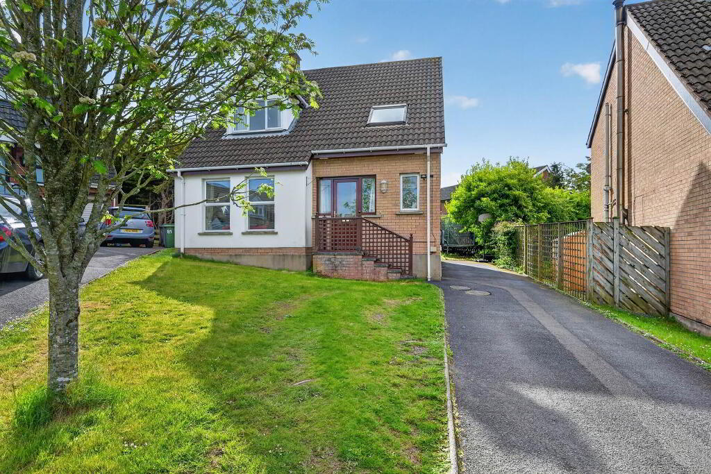 83 Tadworth, Bangor, BT19 7WG