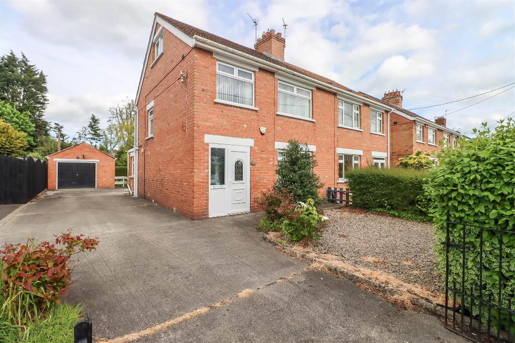 168 Comber Road, Dundonald, Belfast, BT16 2BP