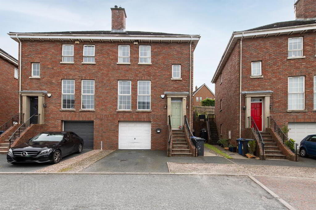 16 Demesne Link, Downpatrick, BT30 6UW
