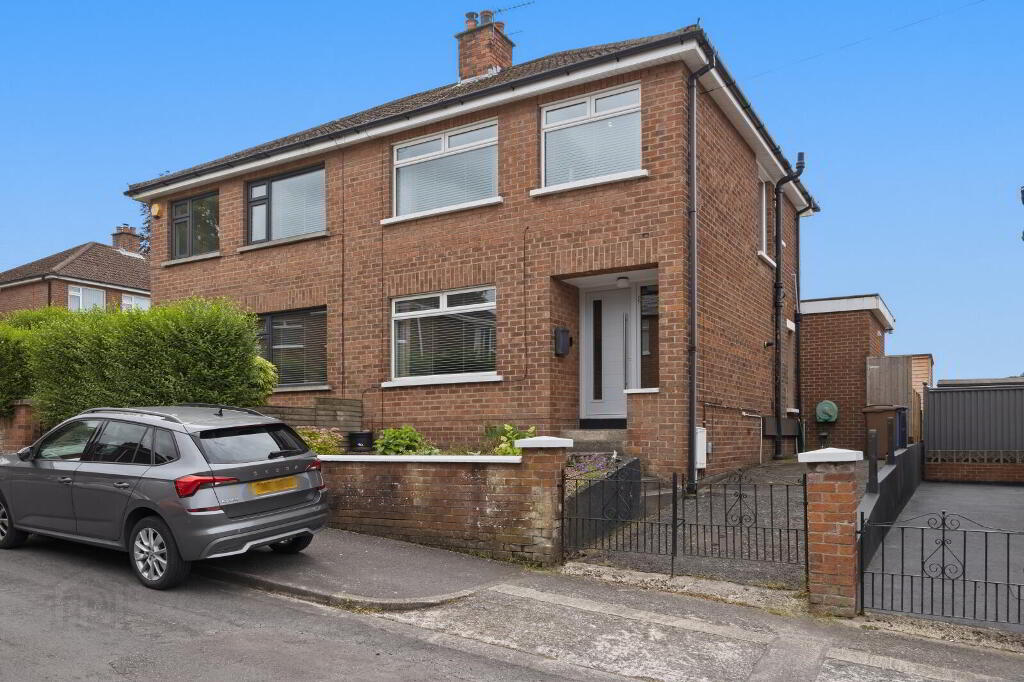17 Garnerville Gardens, Belfast, BT4 2PA